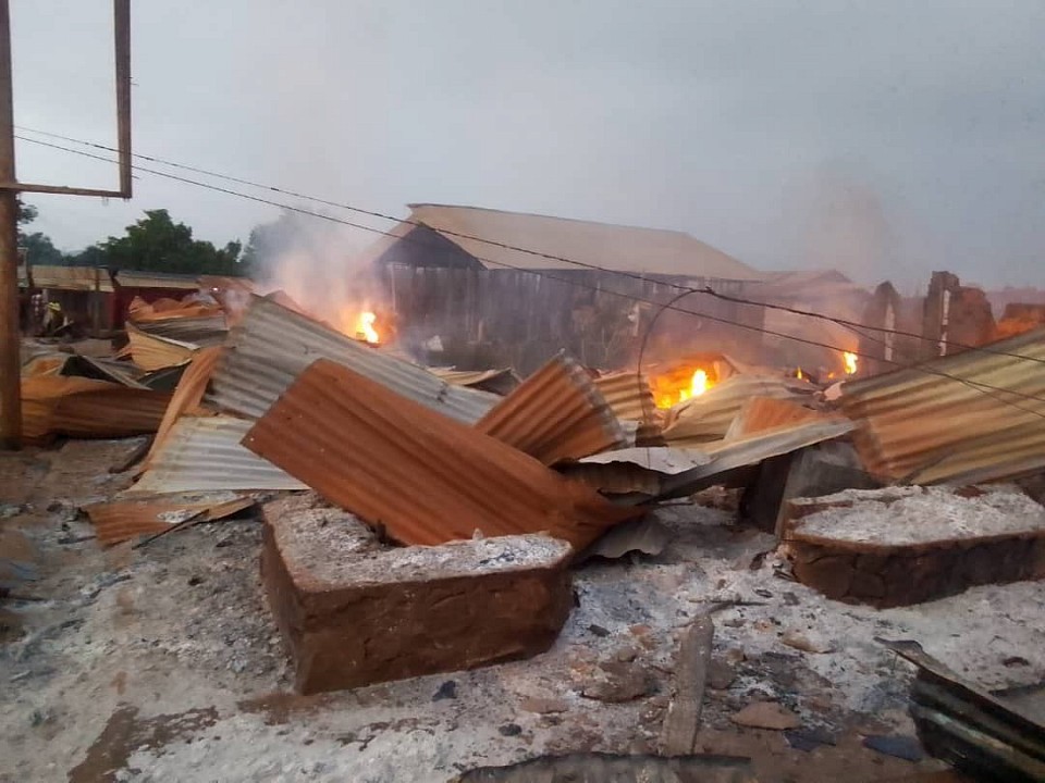 Des villages brûlés, les rebelles du ADF/AFC-M23 ont attaqués les villageois dans la nuit du 26 juillet 2025 en ituri